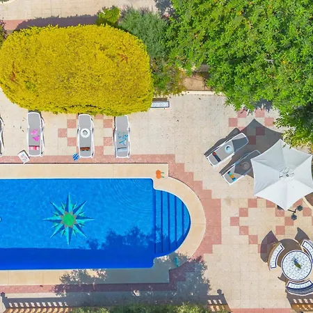 Ecalinda - Plusholidays *