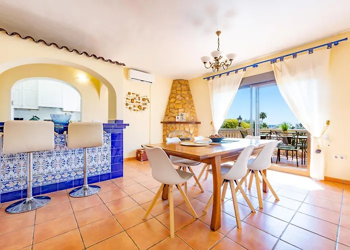 Ecalinda - Plusholidays *